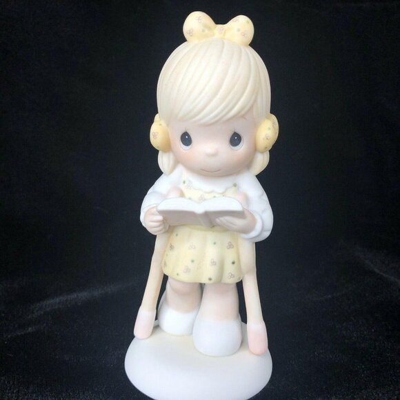 Precious Moment Figurine Easter Seals He Walks With Me Girl On Crutches 107999 - Picture 2 of 9